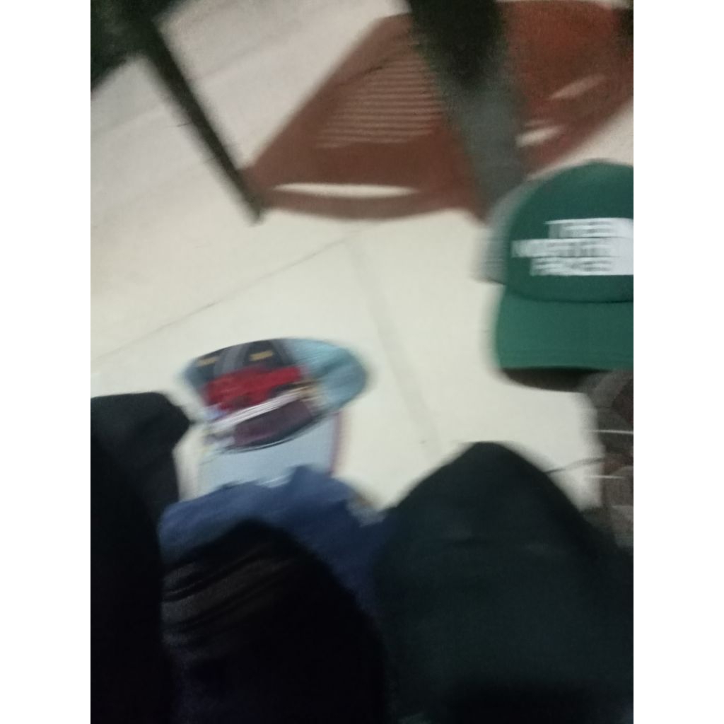 topi balenciaga second