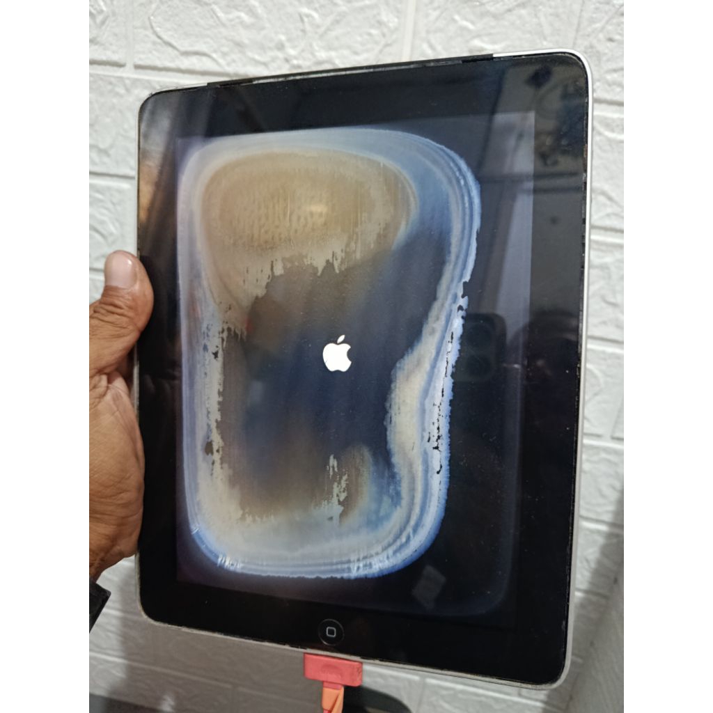 IPAD A1337 64GB MENTOK LOGO DAN LCD