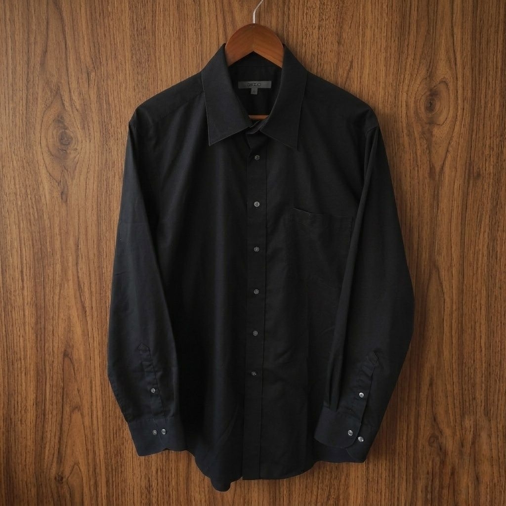 G2000 Kemeja Hitam Pria Size XL Preloved