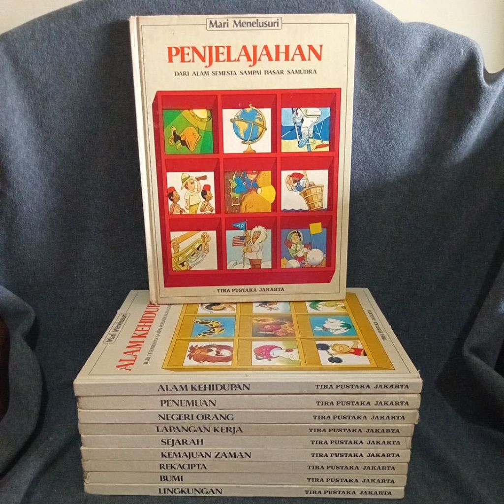 BUKU MARI MENELUSURI - TIRA PUSTAKA JAKARTA
