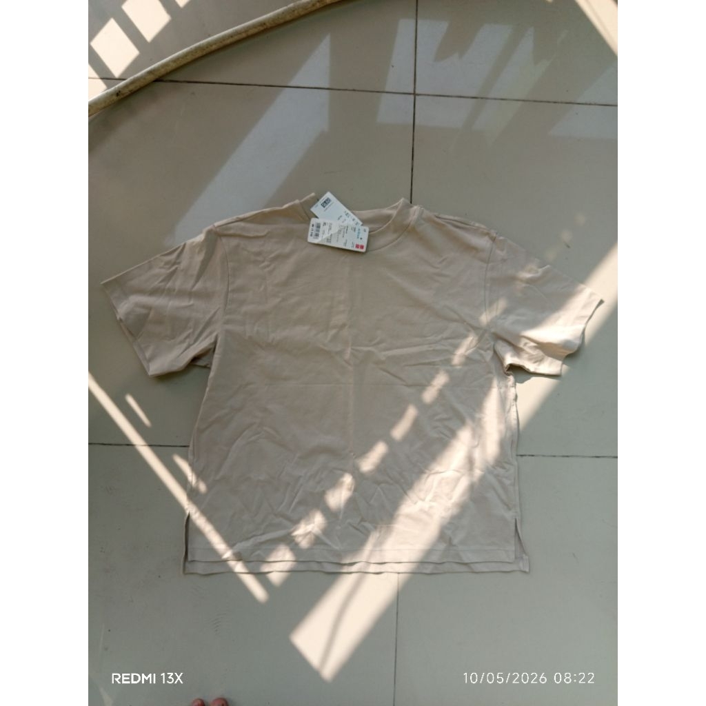 kaos uniqlo airsm