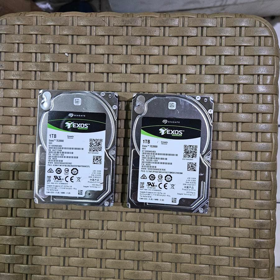 Hardisk Server Exos Enterprise 1TB 2.5 inci EXOS 7E2000