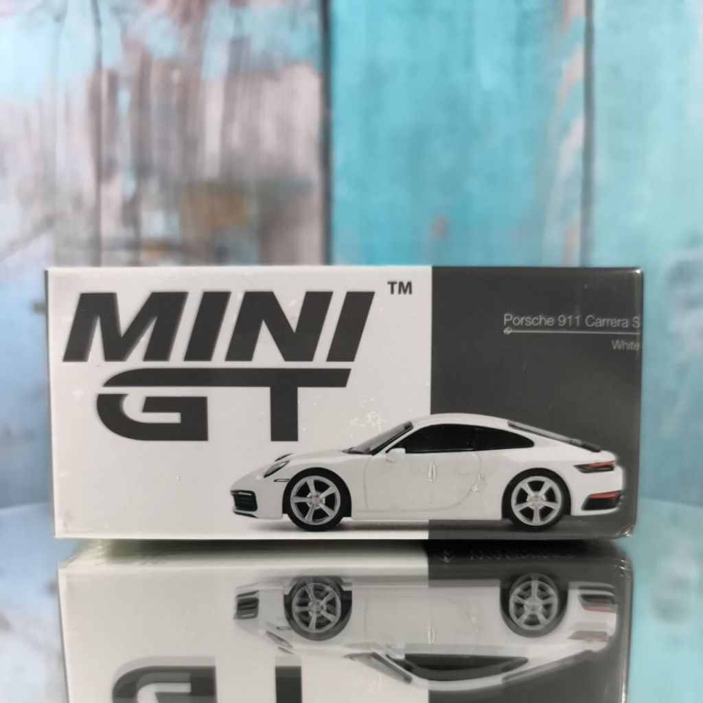 Mini GT Porsche 911 Carrera S