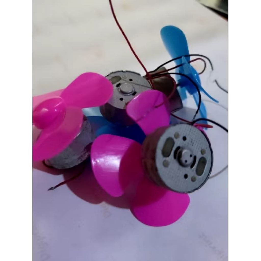 Mainan Dinamo RF kipas mini plus baling baling