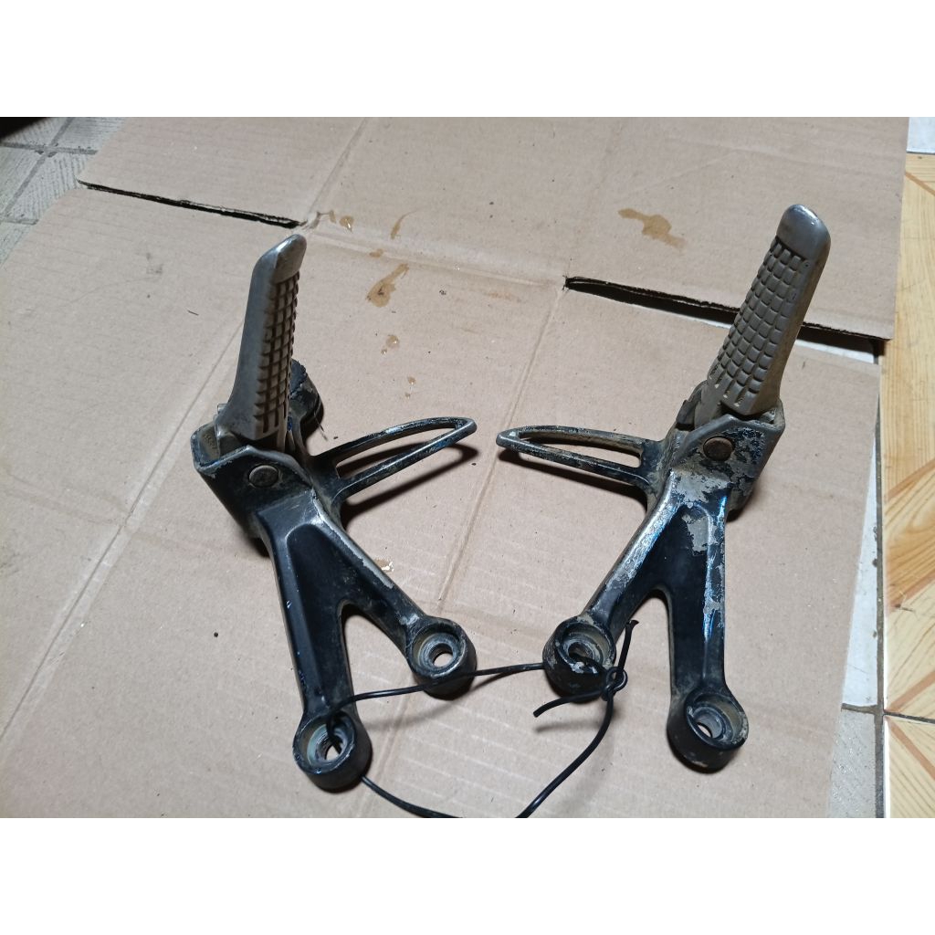 Footstep belakang kanan kiri Suzuki Satria Fu150 original second