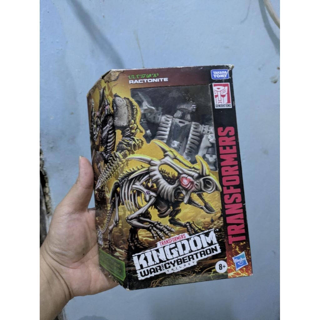 TRANSFORMERS KINGDOM RACTONITE BIB NOMINUS