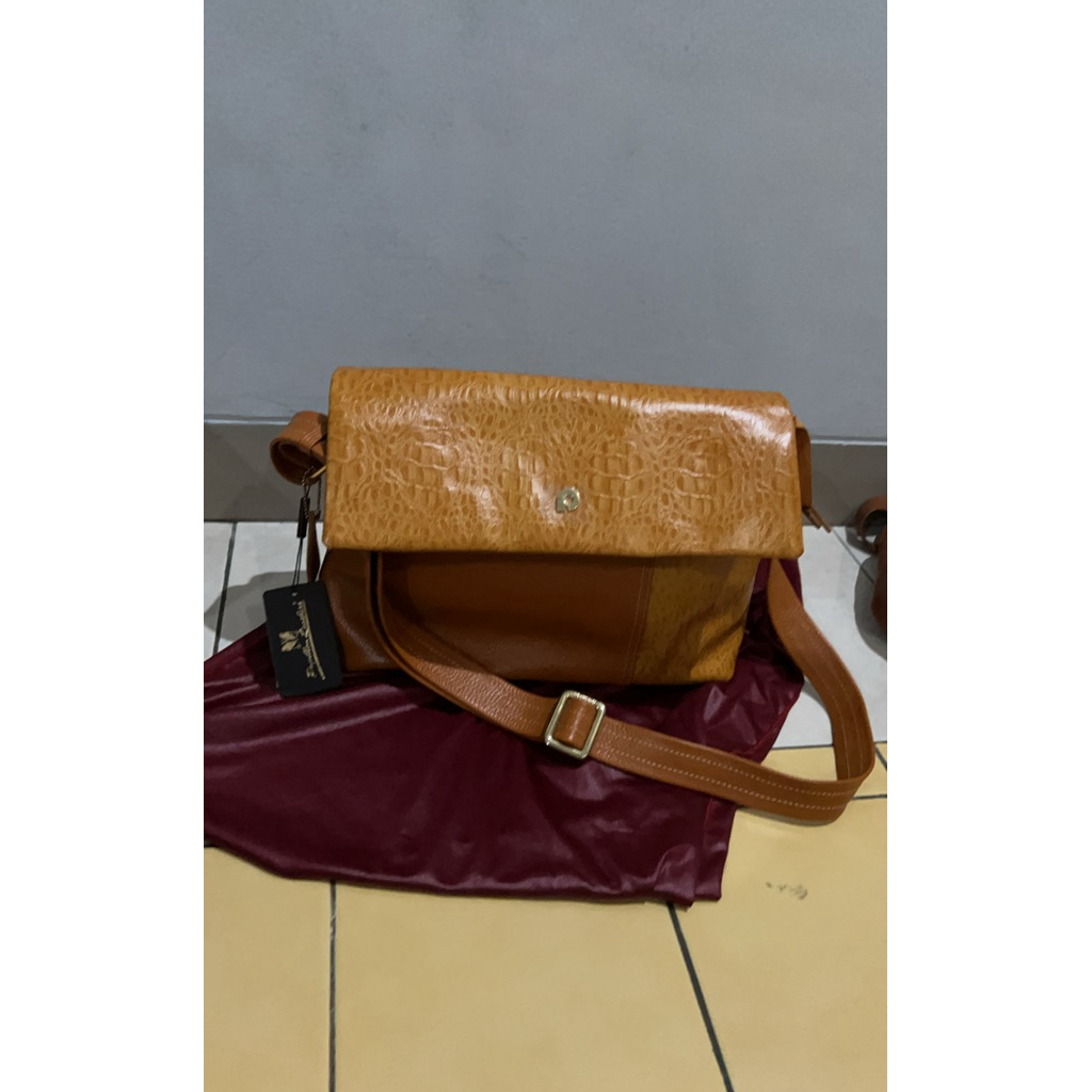 tas papillon leather’s kulit original slingbag slempang coklat orange ada tag mulus no minus like ne