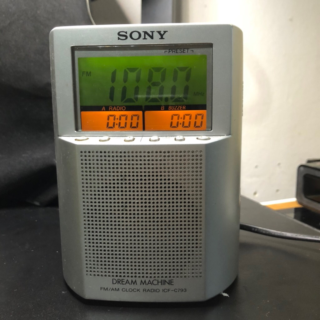 rare item sony dream machine ICF-C793 jam radio alarm