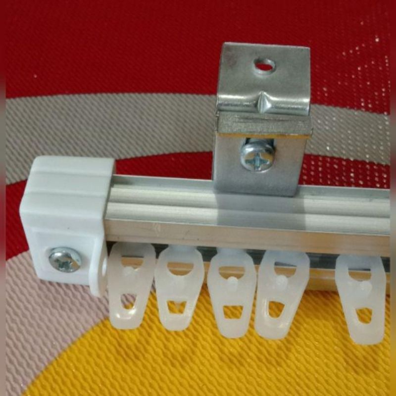 Rel Almunium Kotak/Rel Gorden Kaitan/Rel Gordeng Daleman Besi Gorden Jendela
