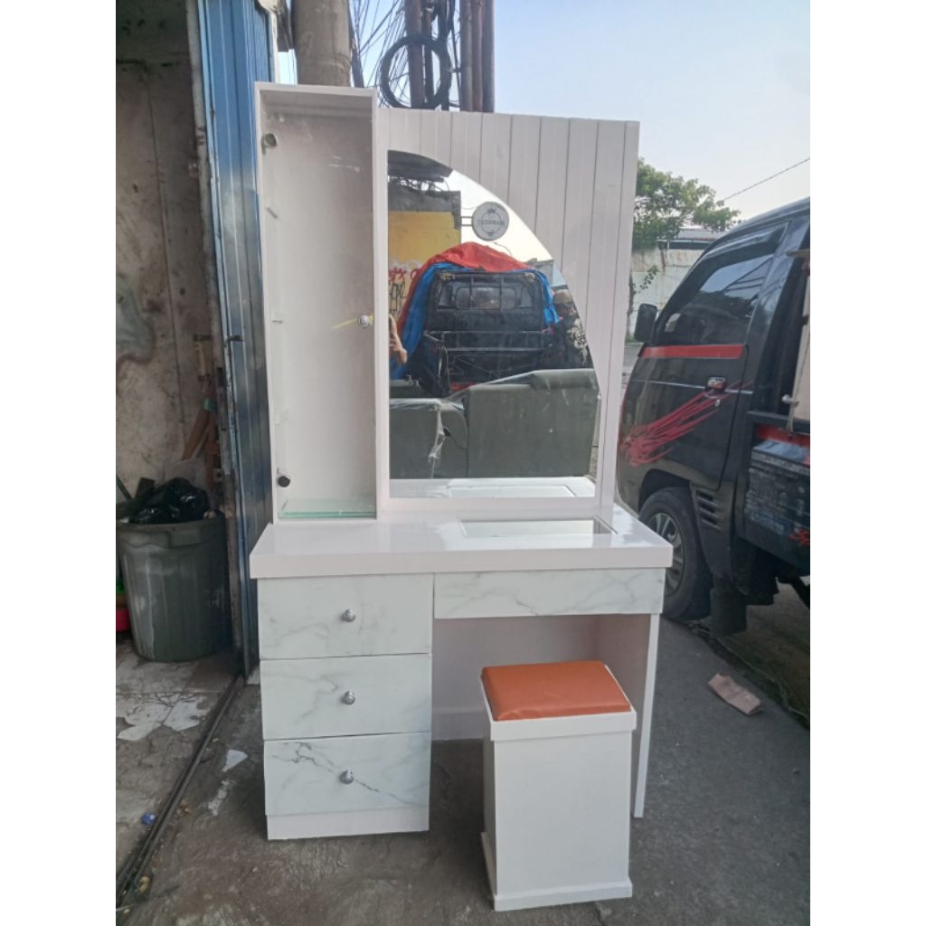 meja rias minimalis led hpl