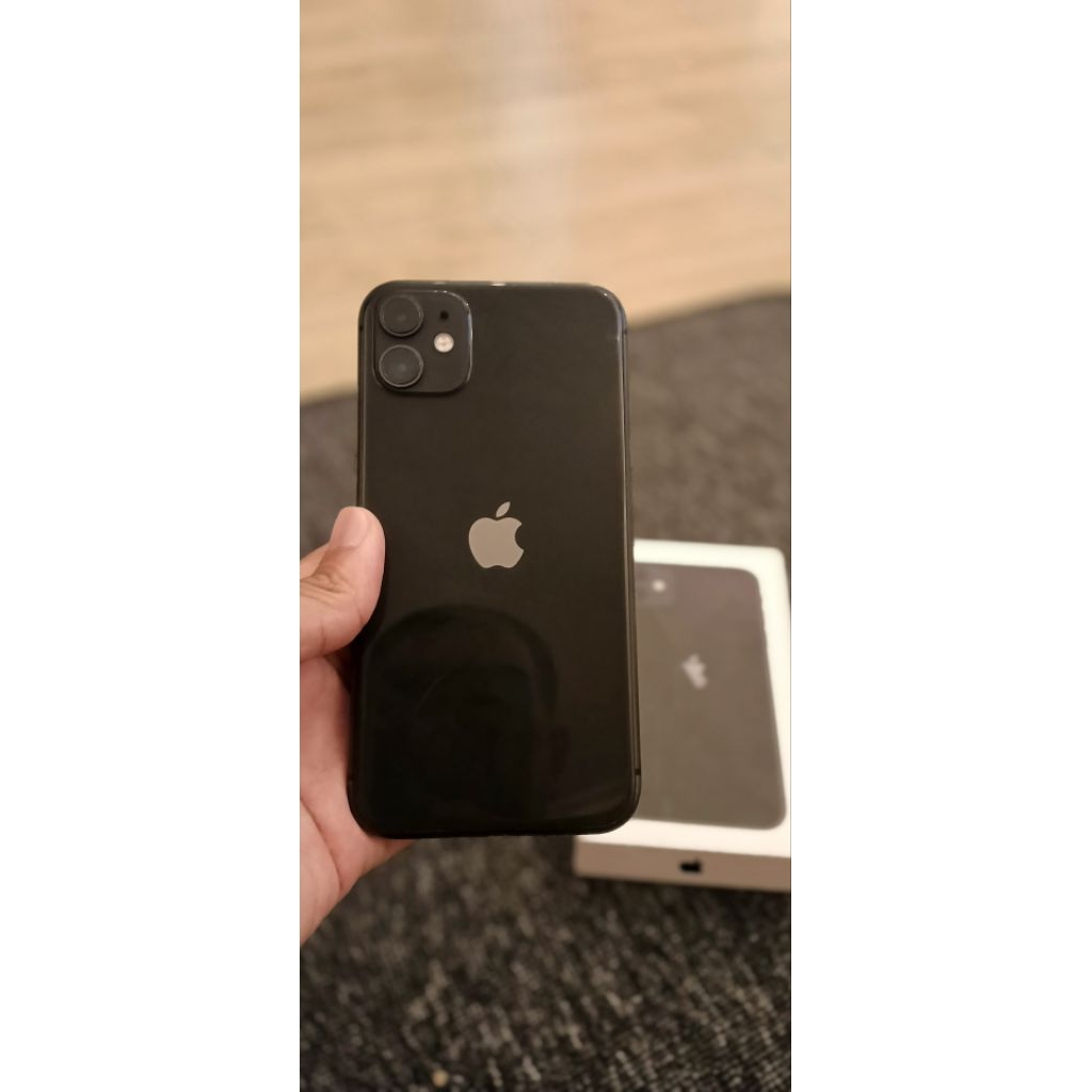 IPHONE 11 64GB GARANSI RESMI IBOX SECOND