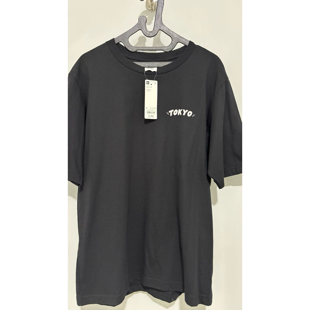 GU TOKYO TSHIRT