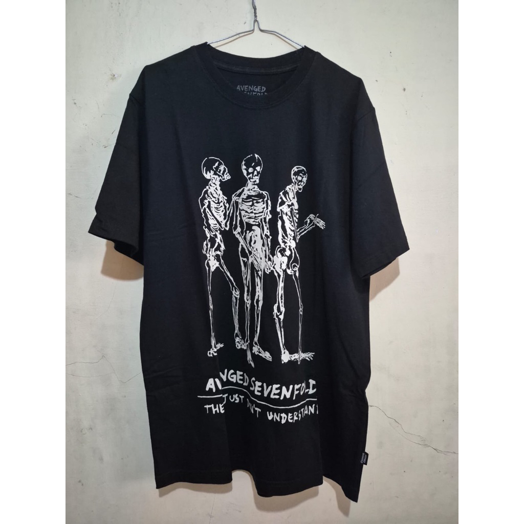 Avenged sevenfold official merch "Black tour tee"