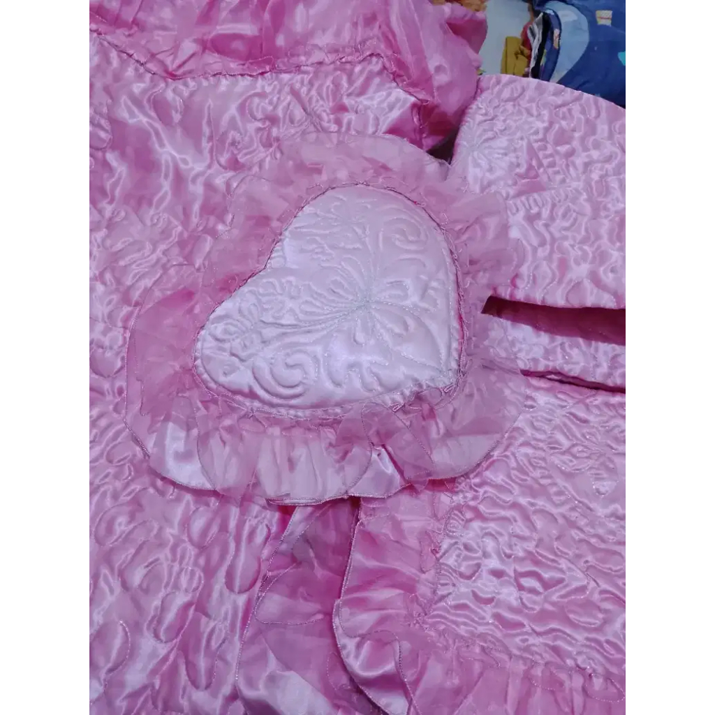 Sprei Satin Pengantin - Like New