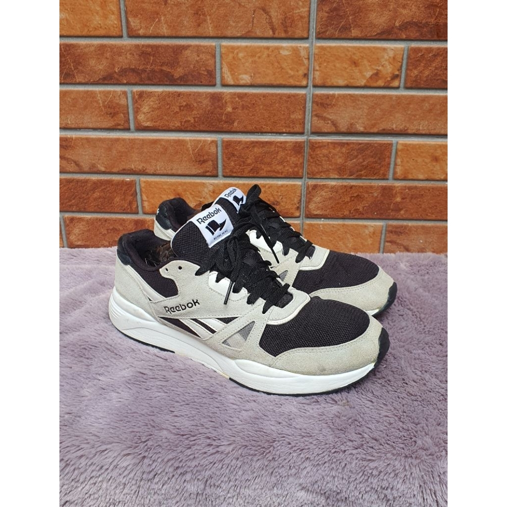 Sepatu Reebok Classic Royal Flag Size 41.5