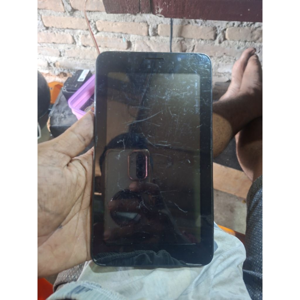 Tablet advan x7 max LCD aja normal
