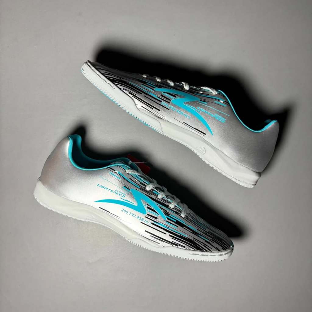 Sepatu Futsal Specs Lightspeed Reborn Silver/Aqua/Black