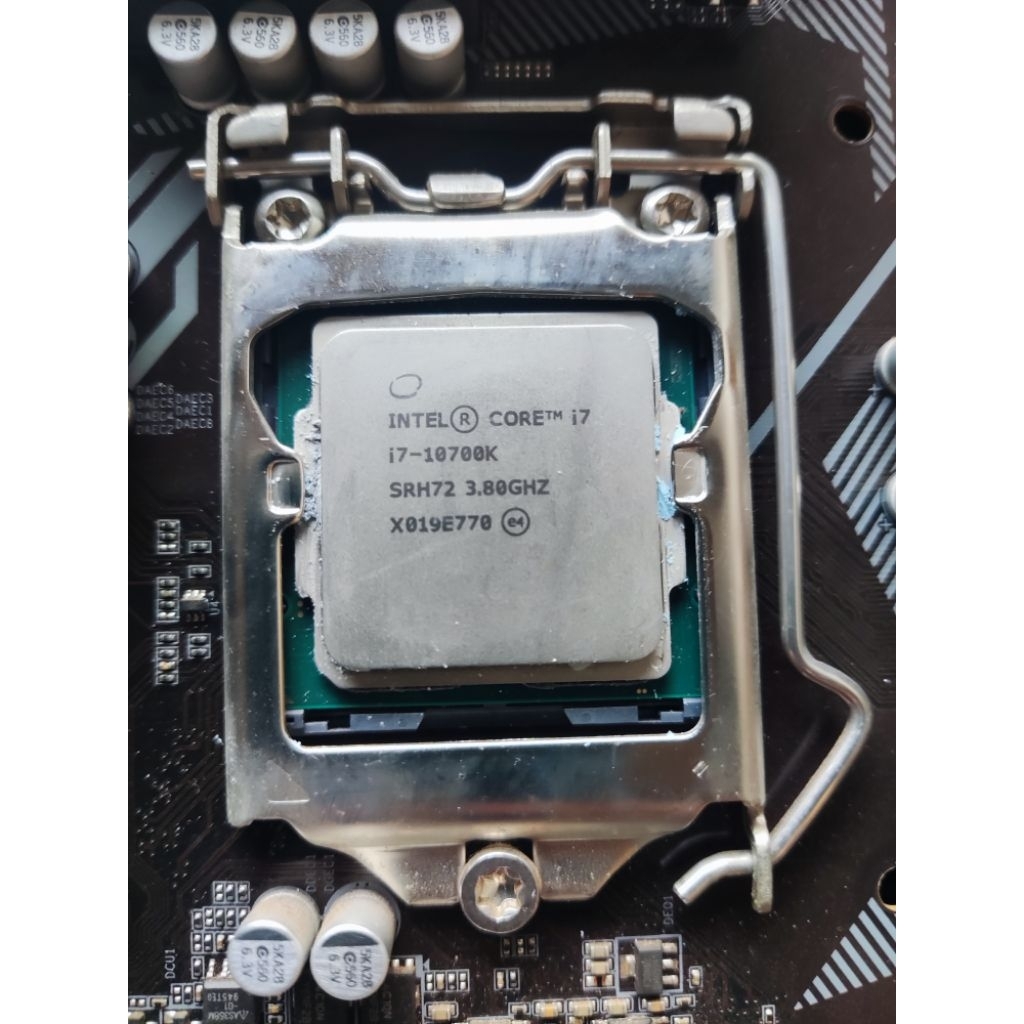 Intel i7 gen 10 10700K 8core 16tread