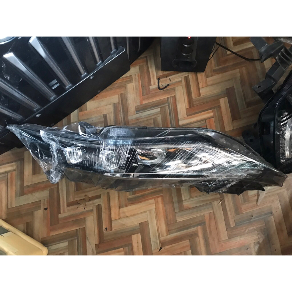 Haedlamp lampu depan harrier 2015/2020