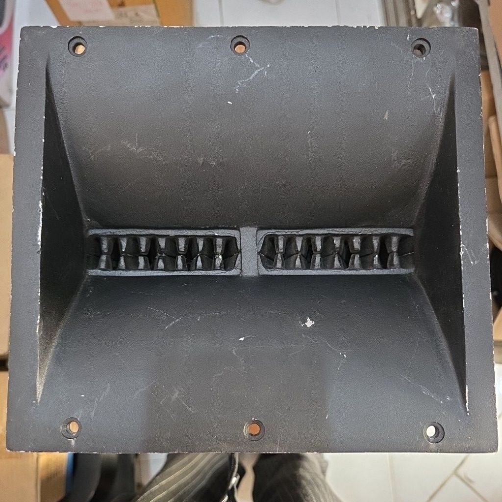 HORN BESI ARRAY HARMONIKA DOBEL 22X24cm murah