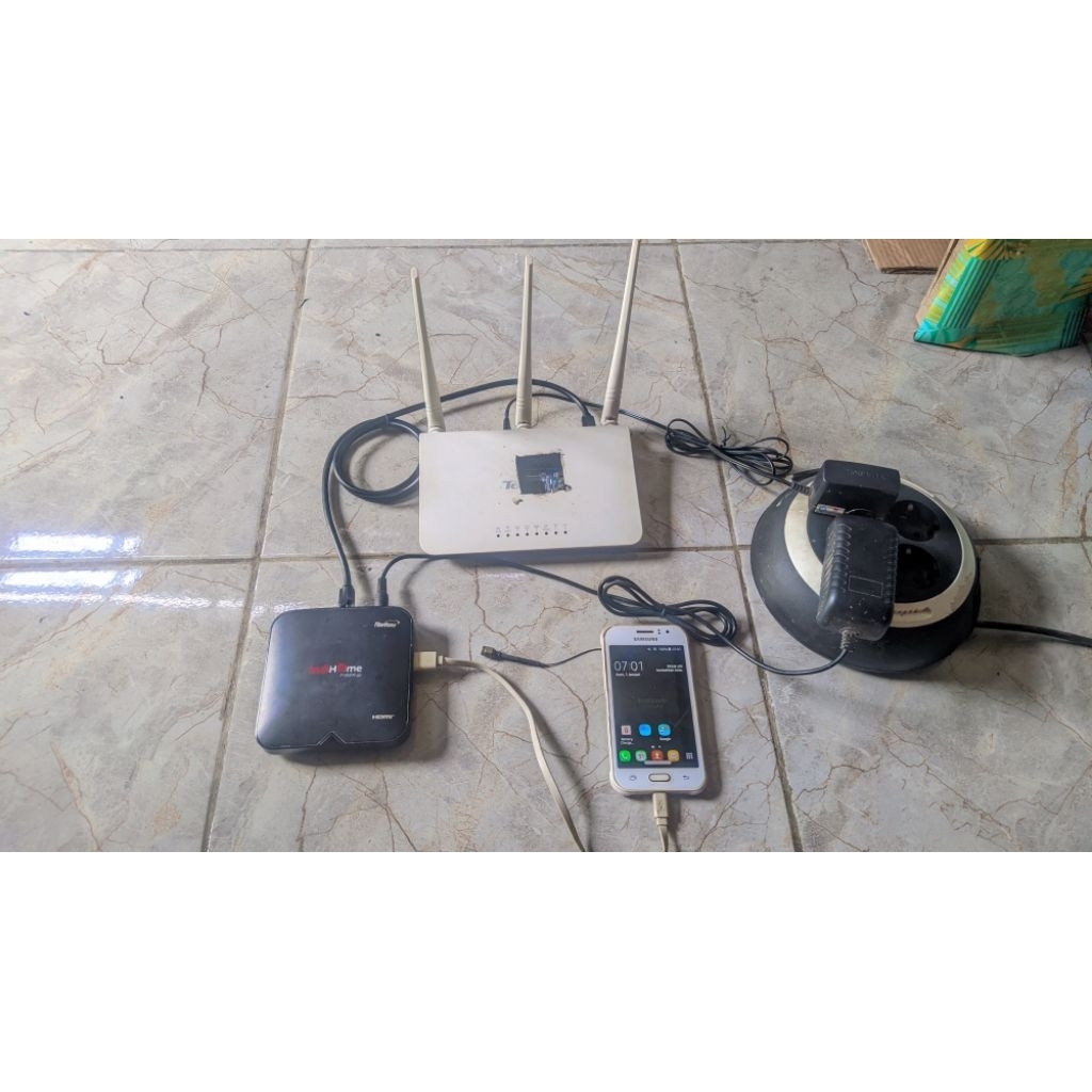 STB OpenWRT HG680P + modem j1 ace + router