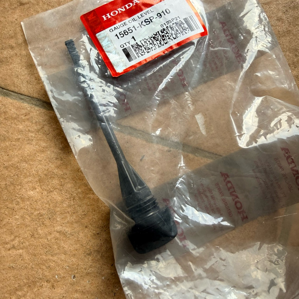 Tutup oli mesin honda Megapro 2010. 15651-KSP-910