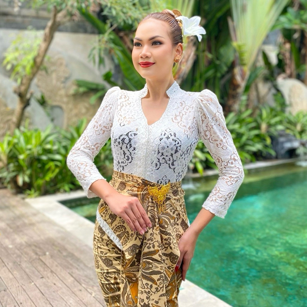 Kebaya Brokat Payet Spesial Lengan Panjang Model Bet