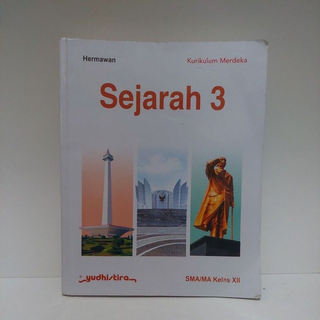SEJARAH 3 UNTUK SMA/MA KELAS 12.