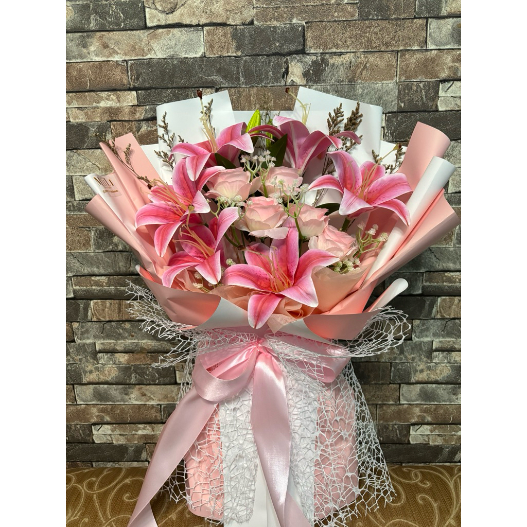 Preloved bouquet lily