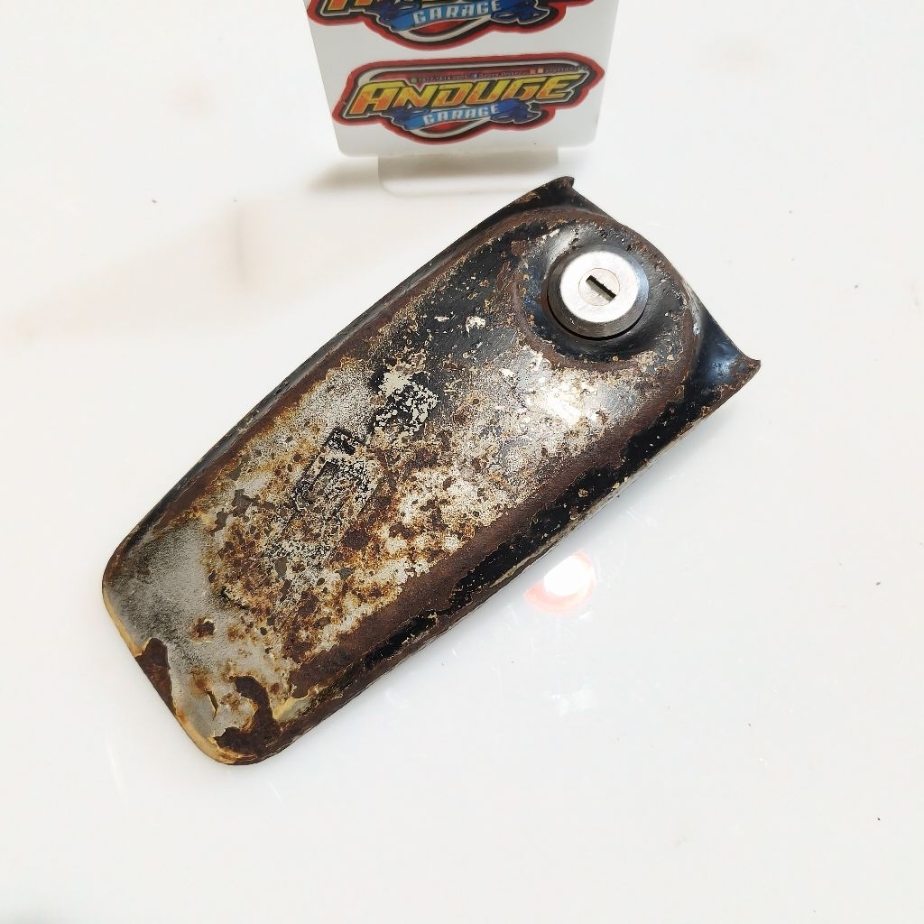 cover tutup tangki tengki tanki tenki Suzuki GP100 GP125 GP 100 GP 125 oryginal second bekas