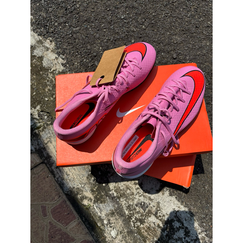 sepatu futsal nike