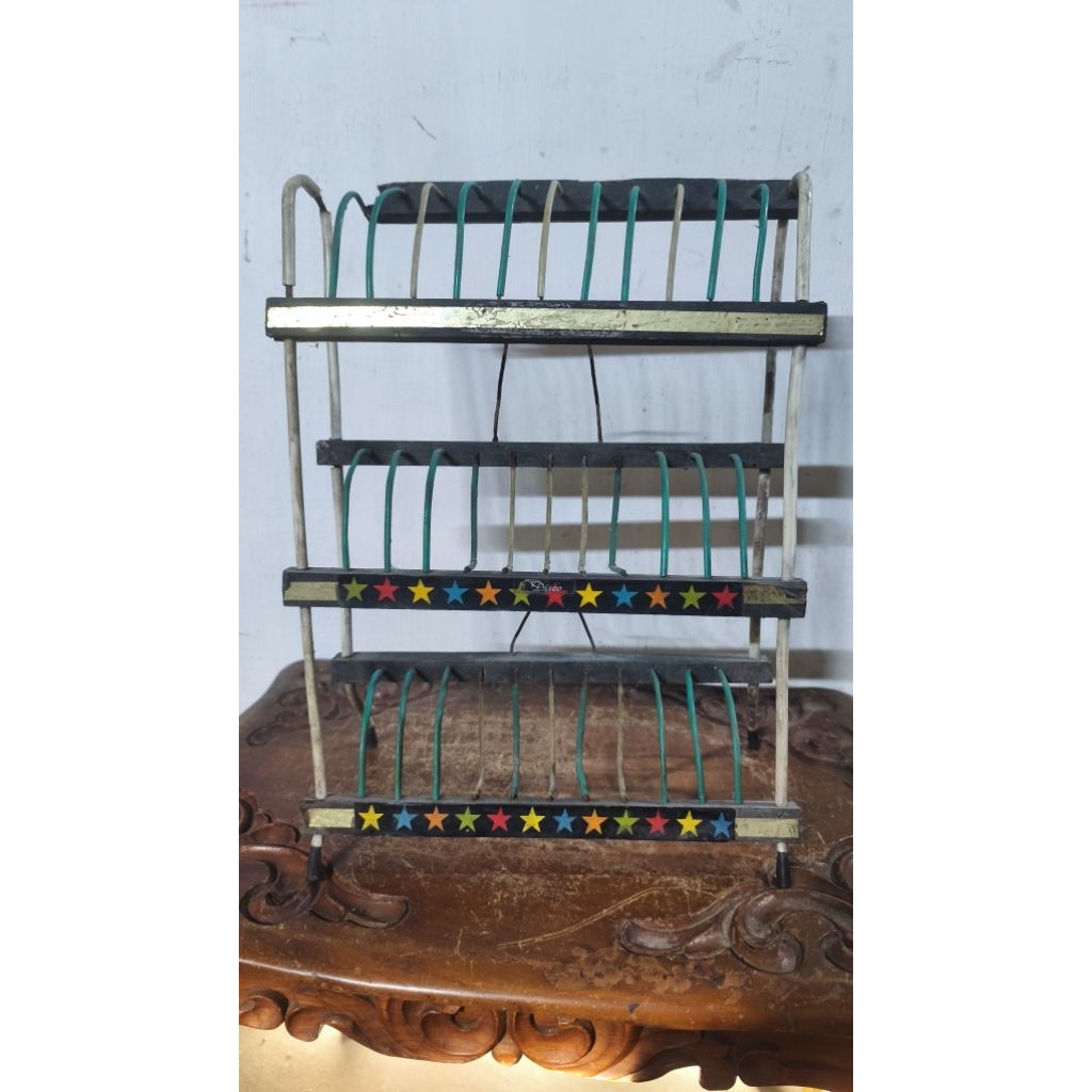 Rak Kaset Pita Jadul