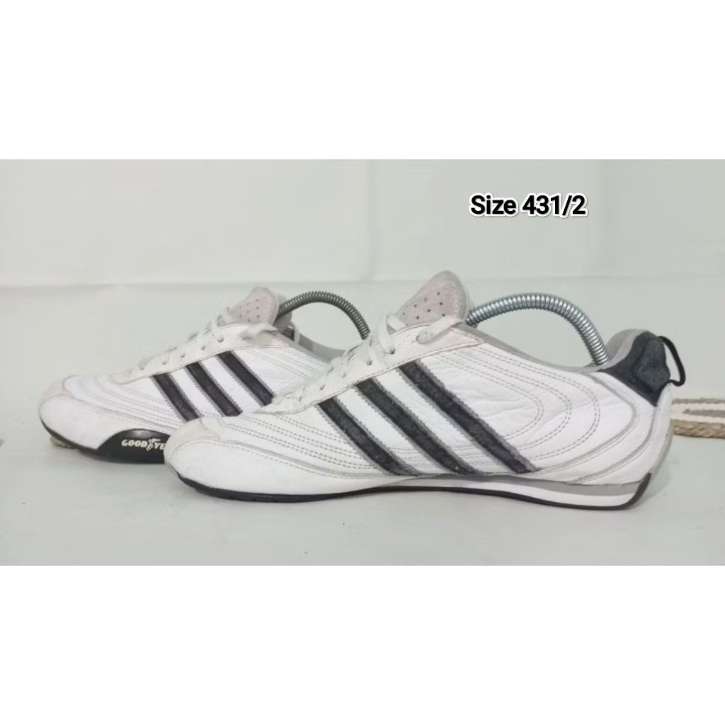 Sepatu adidas goodyear