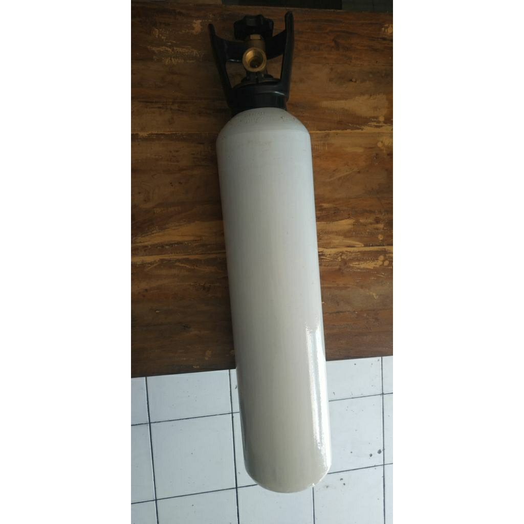 Tabung oksigen kosong 10,3 kg