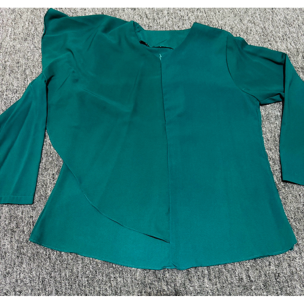 Preloved Blouse hijau botol