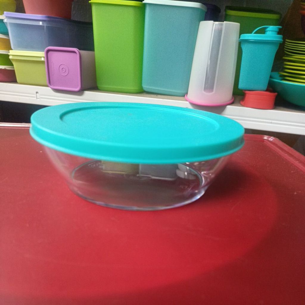 Tupperware clear bowl 750ml