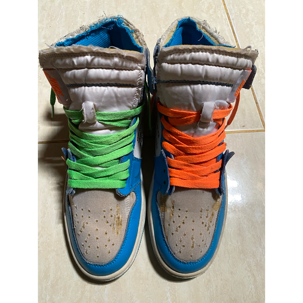 Sepatu second Off-White x Air Jordan 1 Retro High OG 'UNC'