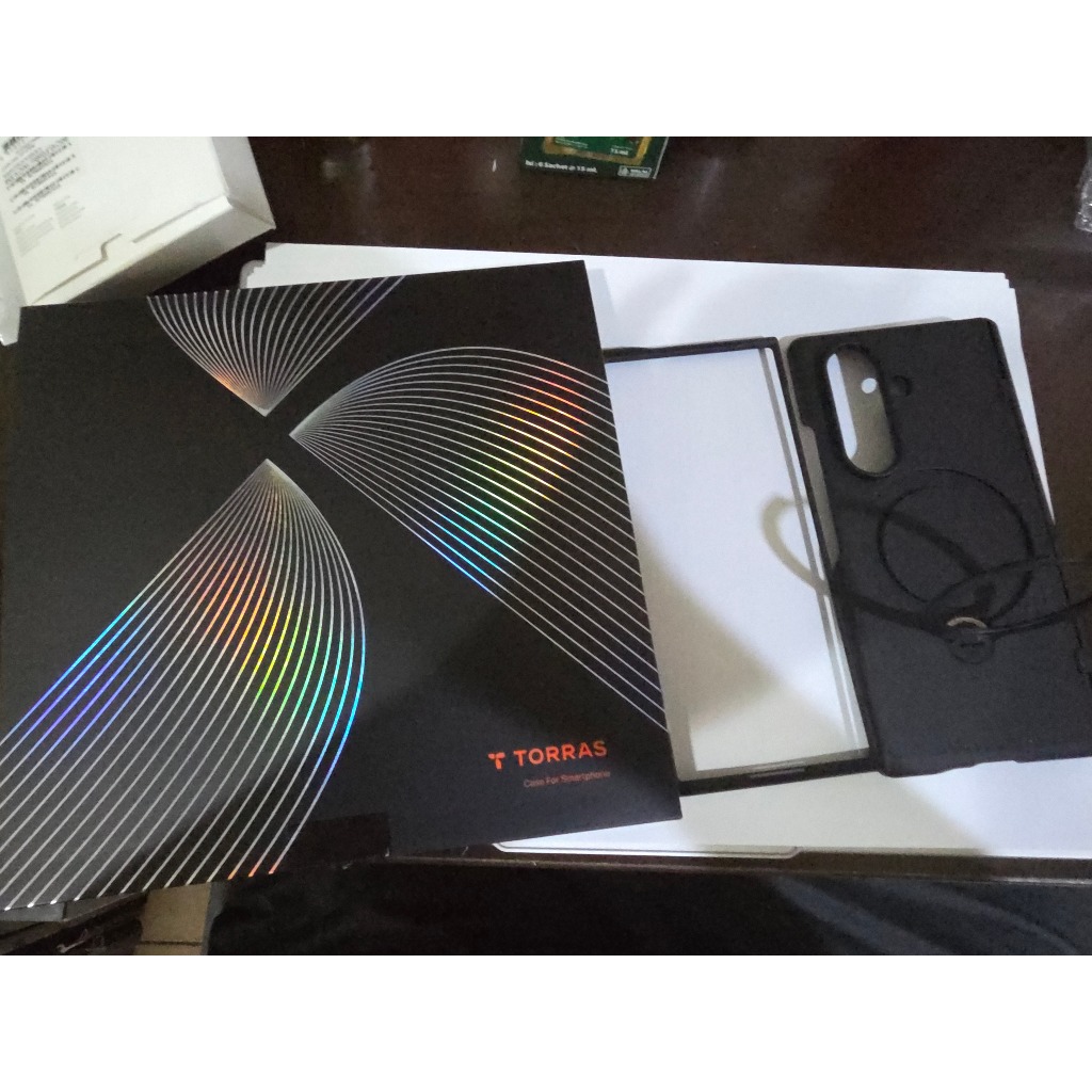TORRAS Hardcase Samsung Z Fold 7 dengan 360° Stand