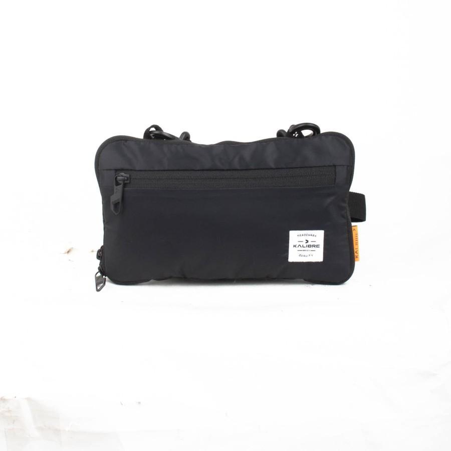 Kalibre 931076 / 931076000 Tas Selempang Kalibre 931076000 Black Travel Wallet Pouch Pria dengan 1 K