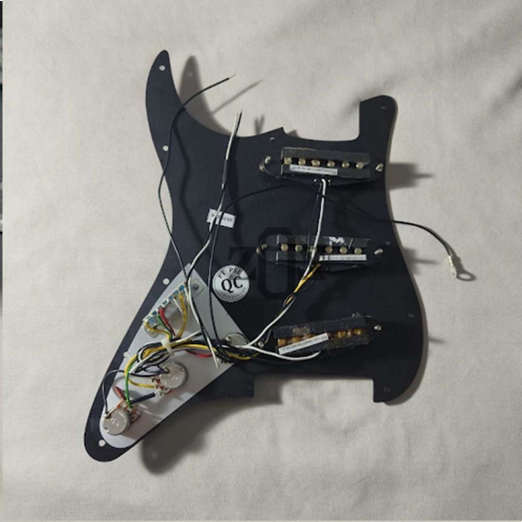 Pickguard Pickup Gitar Electric Squier Stratocaster SSS Wiring Black