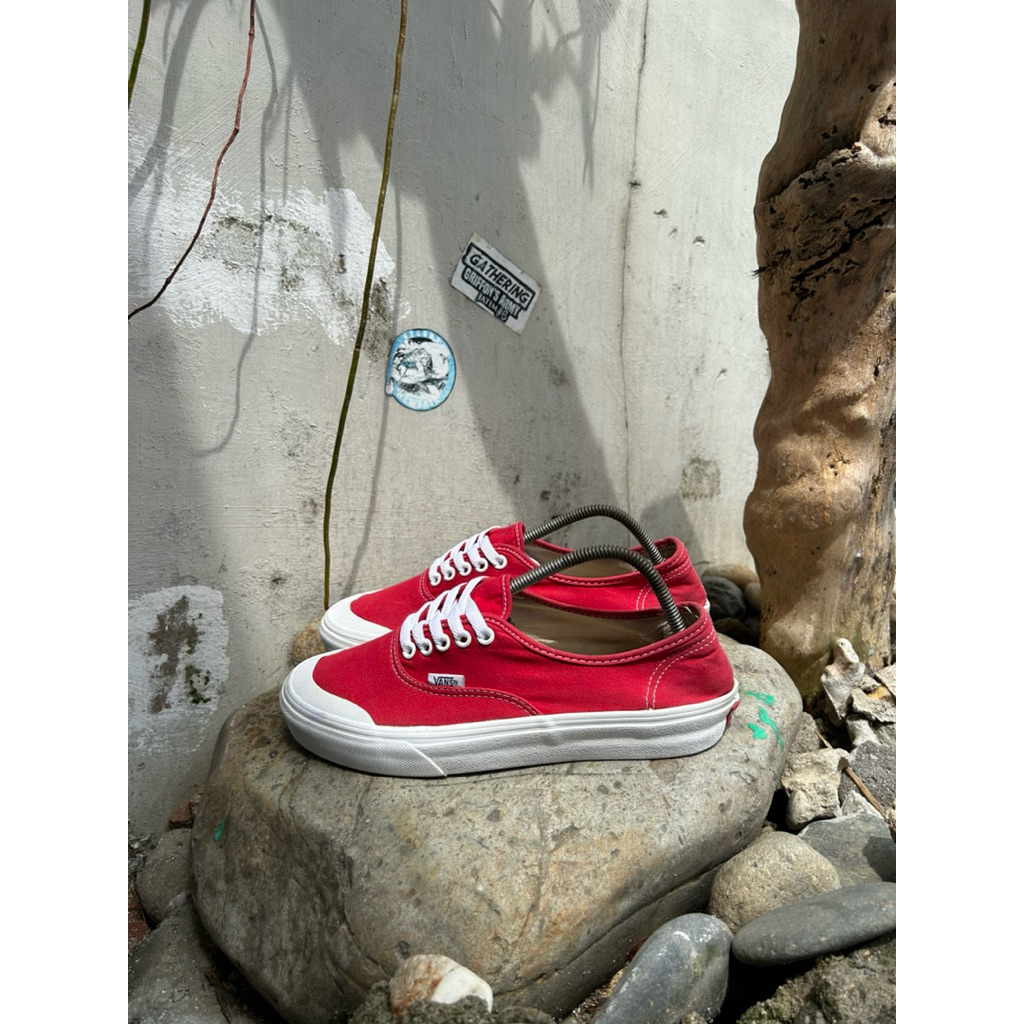 Vans Authentic Decon Red