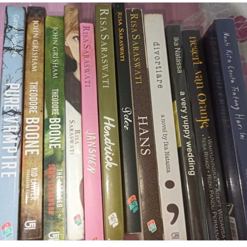 PRELOVED NOVEL BEST SELLER TERKENAL ika natasha risa saraswati john grisham thermelian novel bekas b