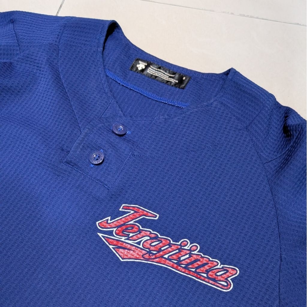 Descente Jepang Jersey Baseball Softball Navy Blue Biru Tua Kancing T-Shirt Terajima Preloved