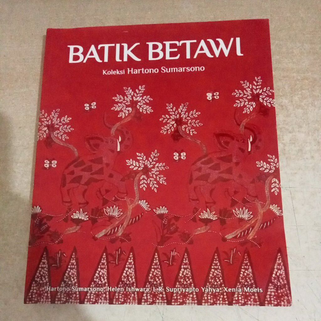 Buku BATIK BATAWI Koleksi Hartono Sumarsono