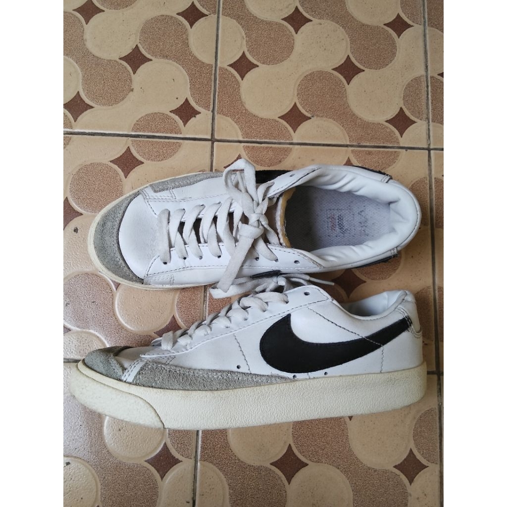 sepatu nike blazer low uk 39 second original free gift sweater nike x stussy sz M