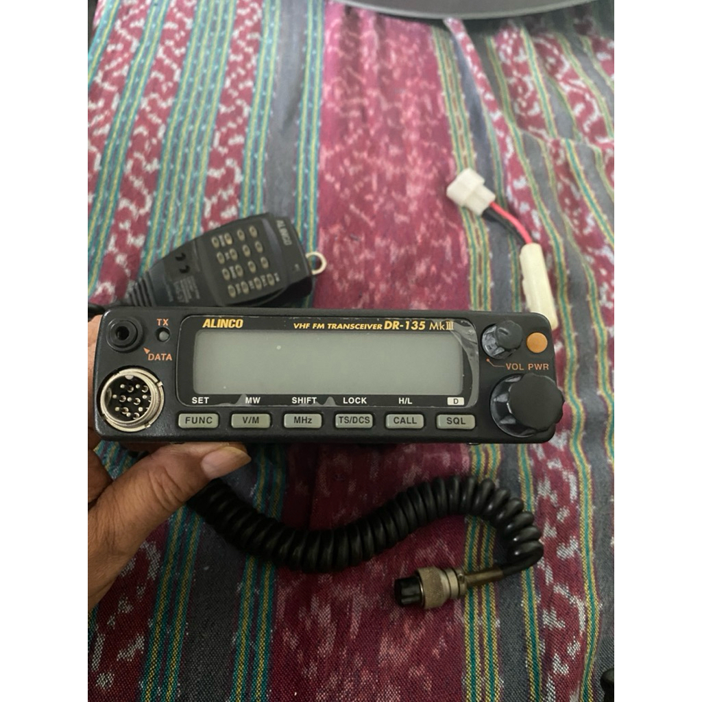 Alinco DR135.