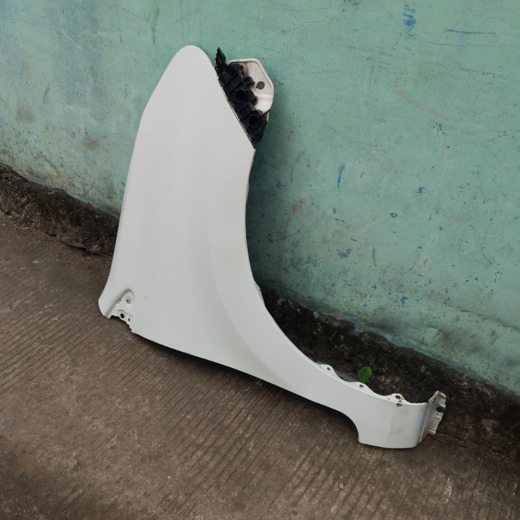Fender Spakbor Toyota Avanza Xenia Veloz 2016-2021 ( Kanan )