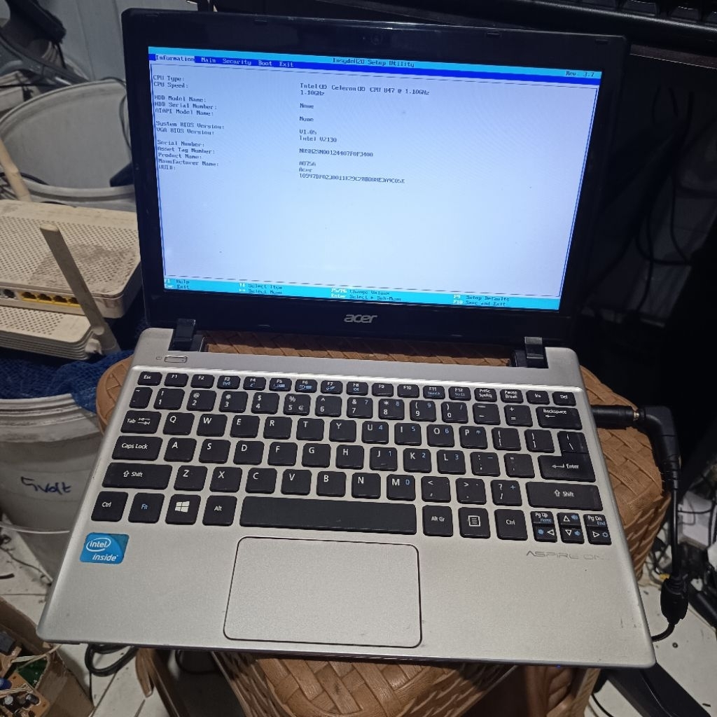Acer A0756 4gb ( minus ) netbook laptop