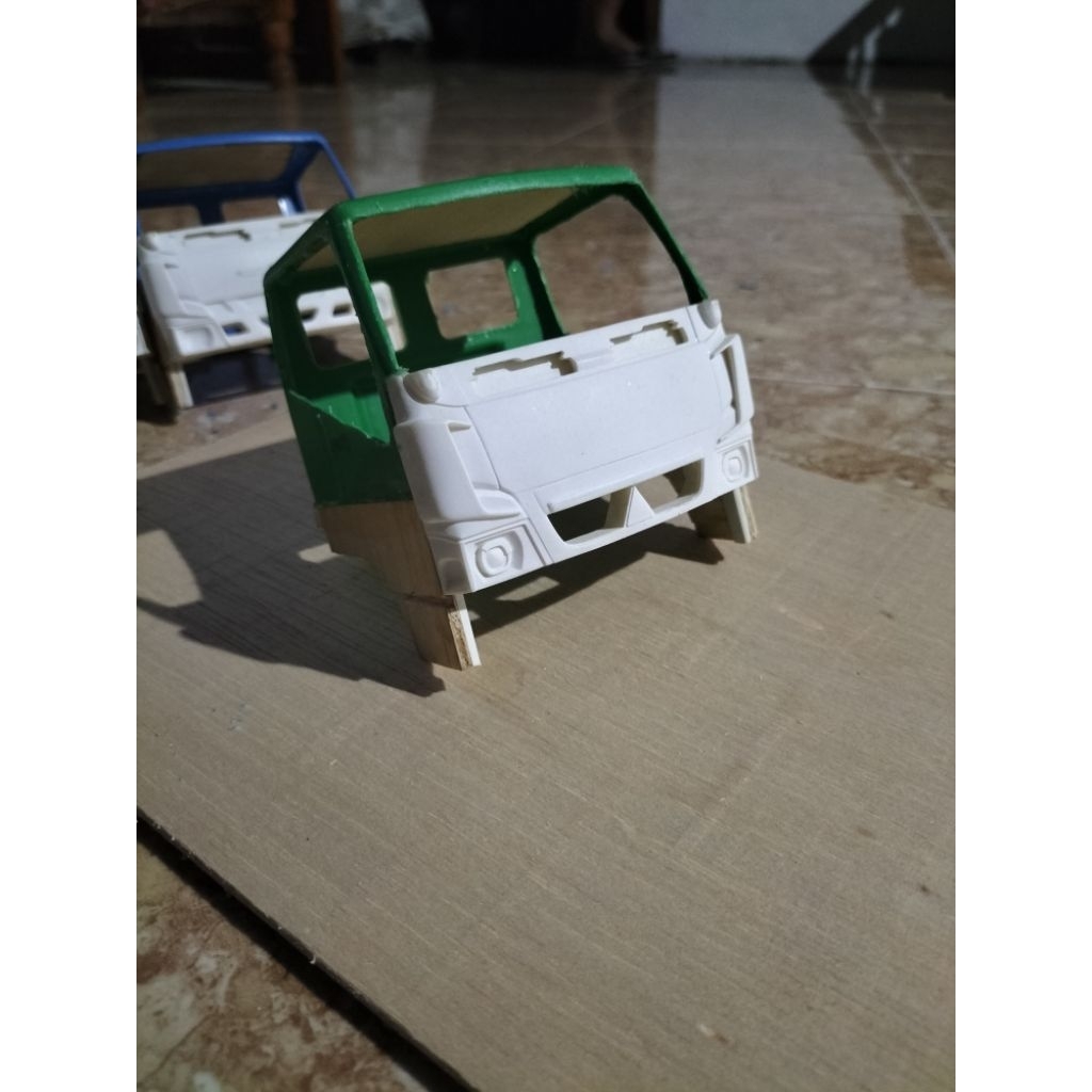KABIN RAKITAN MINIATUR TRUK PLASTIK Face Canter Biled Gril Bolong