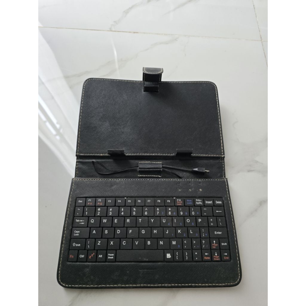 Keyboard Tablet Universal Rusak